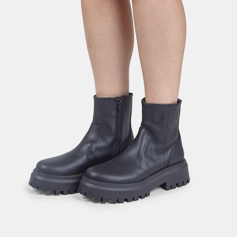 Botín de piel para mujer Bata, Negro