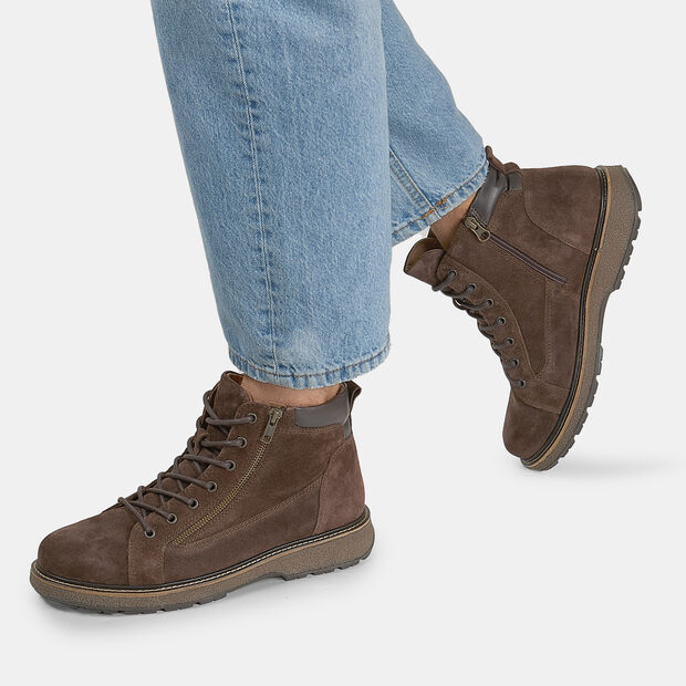 Botín con cordones de ante para hombre Bata, Marrón