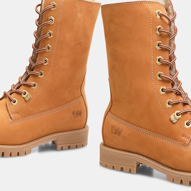 Botines de mujer de nobuk con interior en teddy, 