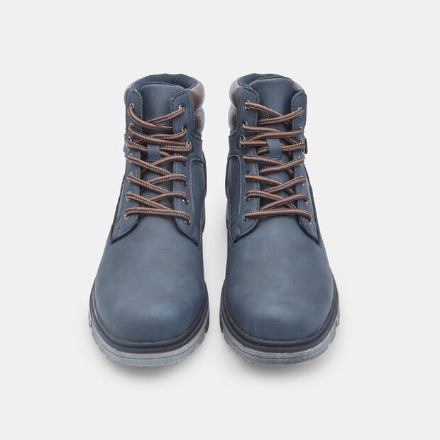 Botín con cordones de hombre modelo outdoor Bata, 