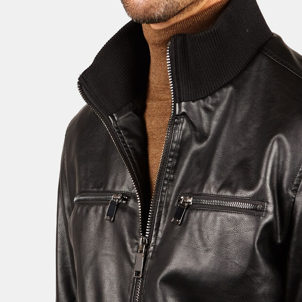 Cazadora b&oacute;mber de hombre de efecto piel con cuello alto, Negro