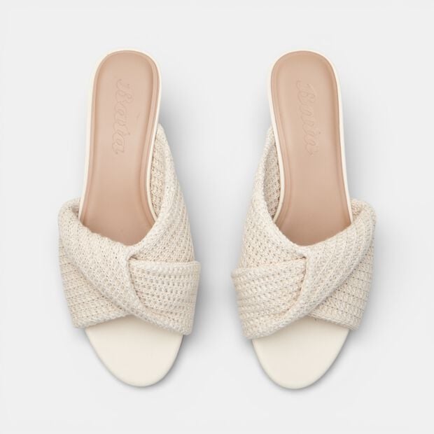 Sandale pour femme Bata avec talon et bride crois&eacute;e, 
