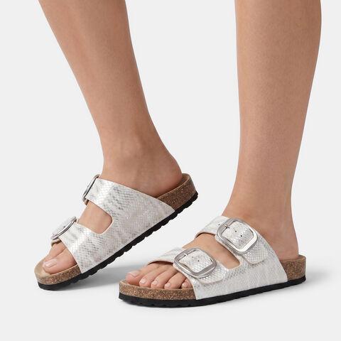 Sandale Fussbett avec double bride &agrave; boucle Bata, Blanc