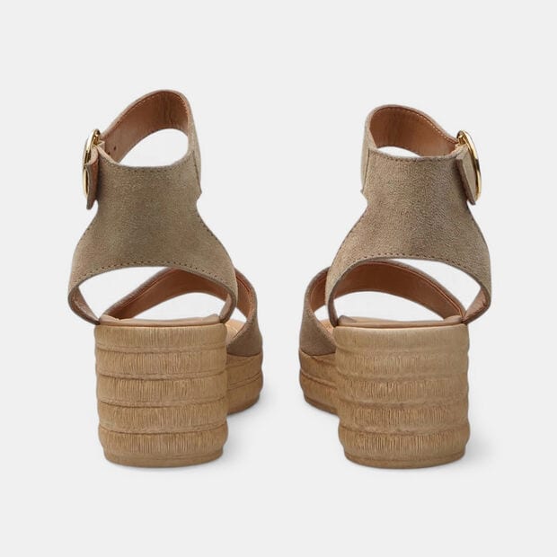 Sandales en daim avec talon compens&eacute; pour femme BATA, Beige