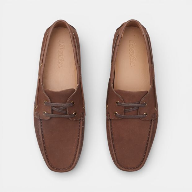 Mocassin mod&egrave;le bateau pour homme en daim Bata, Marron