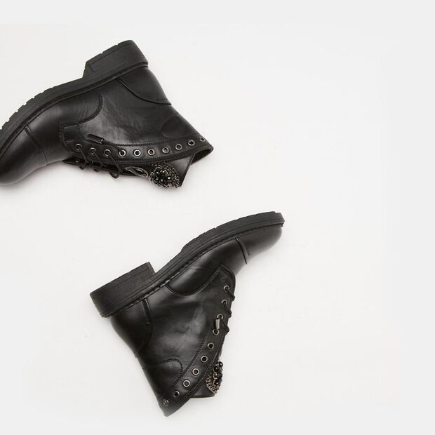 Bottes de combat pour femme avec clous, Noir