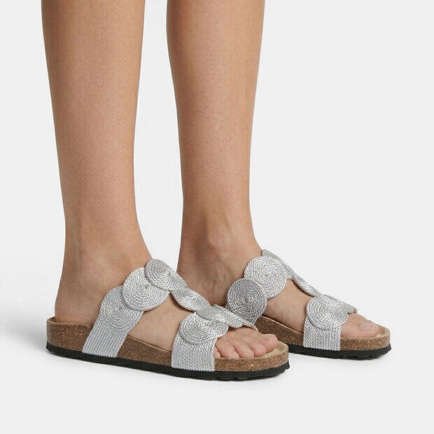 Sandale Fussbett avec double bride d&eacute;cor&eacute;e Bata, Argent