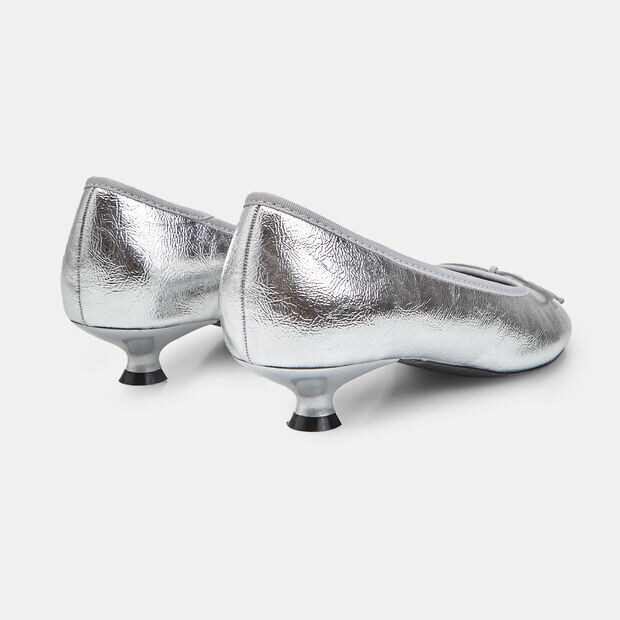 Escarpins pour femme &agrave; talon bas et bout rond avec n&oelig;ud, Argent