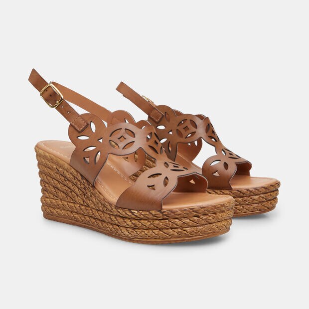 Sandales pour femme &agrave; semelle compens&eacute;e de 8 cm BATA, Marron