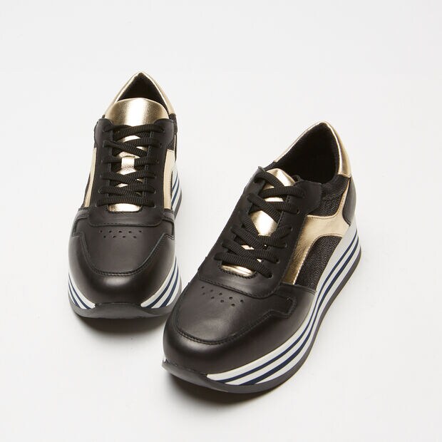 Sneaker da donna con suola platform, 