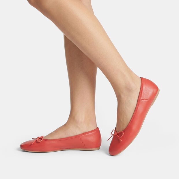 Ballerina flat da donna Bata con profilo e fiocco nero, Rossa