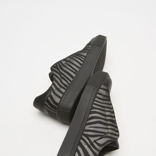 Sneaker con stampa zebrata, Nero