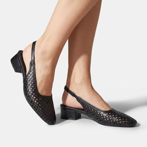 D&eacute;collet&eacute; slingback traforata da donna Bata, Nero