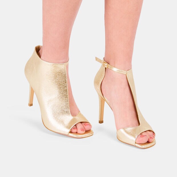 D&eacute;collet&eacute; spuntato con tacco 9,5 cm BATA, 