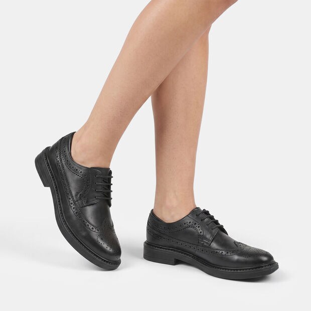 Stringate da donna in pelle, Nero