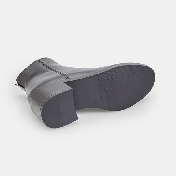 Stivaletto da donna in pelle con tacco e zip Bata, Nero