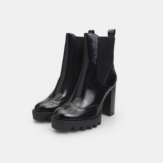 Stivaletto da donna con tacco alto e suola track, 