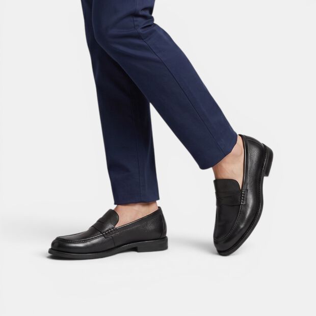 Męskie sk&oacute;rzane loafersy Bata 24H, 