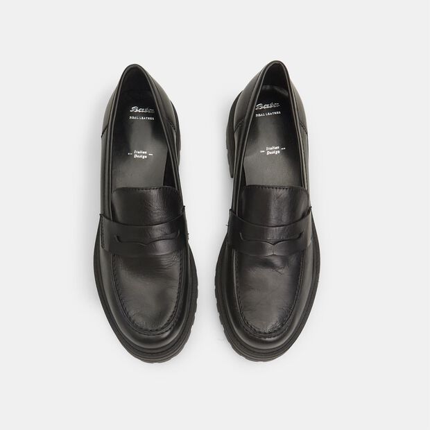 Damskie sk&oacute;rzane penny loafers Bata, czarny