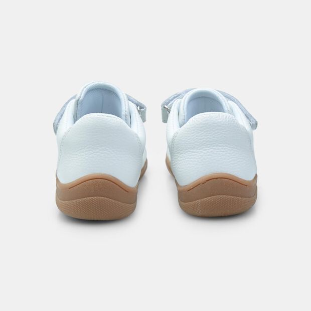 Dziecięce sk&oacute;rzane trampki Barefoot hybrid Bata, biały