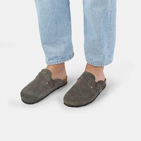 Męskie zamszowe klapki footbed Baťa, szary
