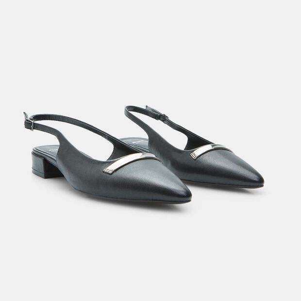 Kožen&eacute; slingback baler&iacute;ny Baťa, čierna