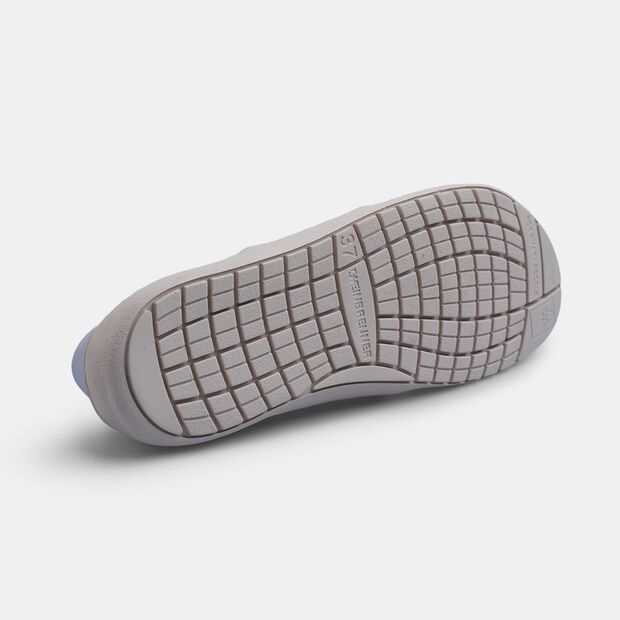 D&aacute;mske kožen&eacute; barefoot baler&iacute;ny Baťa, 