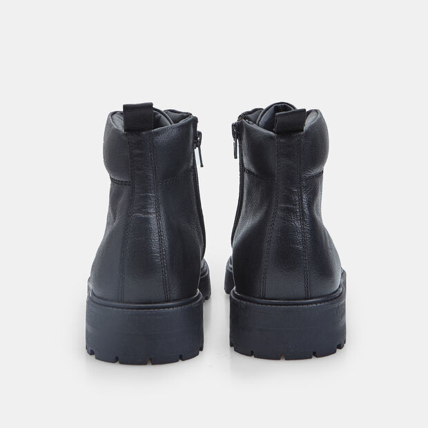 Kotníková kožená šnurovacia obuv pre mužov Baťa, 