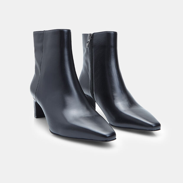 D&aacute;mske zimn&eacute; dress boots Baťa, čierna