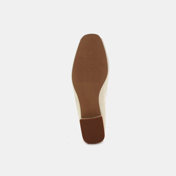BATA WOMEN SHOES
