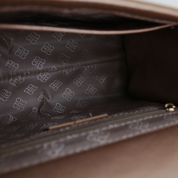 BATA RED LABEL BAGS