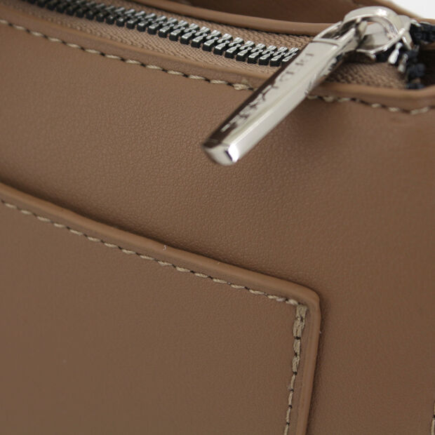 BATA RED LABEL BAGS