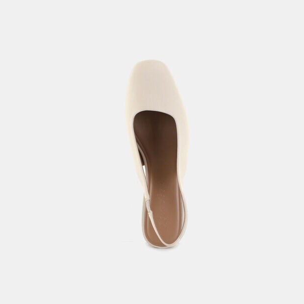 BATA WOMEN SHOES