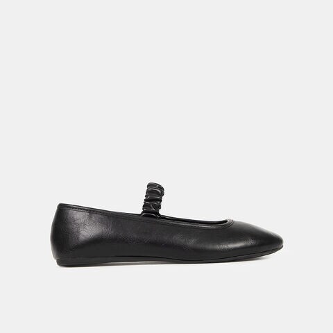 Zapatos Casuales Mujer Bata Delhi, Negro