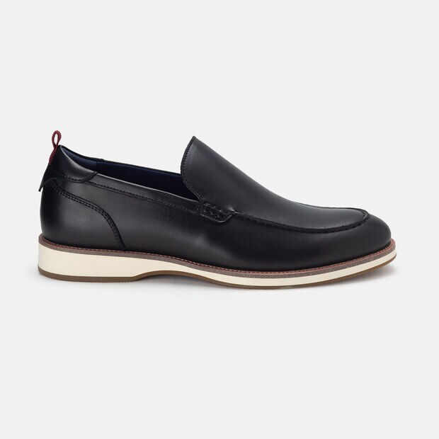 Bata Red Label Men&rsquo;s Stylish Red Label Leather Shoes