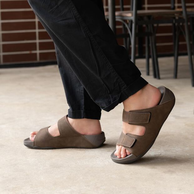 Online Exclusive Bata บาจา Energy+ รองเท้าแตะยอดฮิตแบบสวม สำหรับผู้ชาย