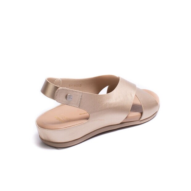 Bata Comfit Women's Comfort Sandals รองเท้าเพื่อสุขภาพแบบรัดส้น สูง 1 นิ้ว สำหรับผู้หญิง รุ่น Batty สีทอง 6618423