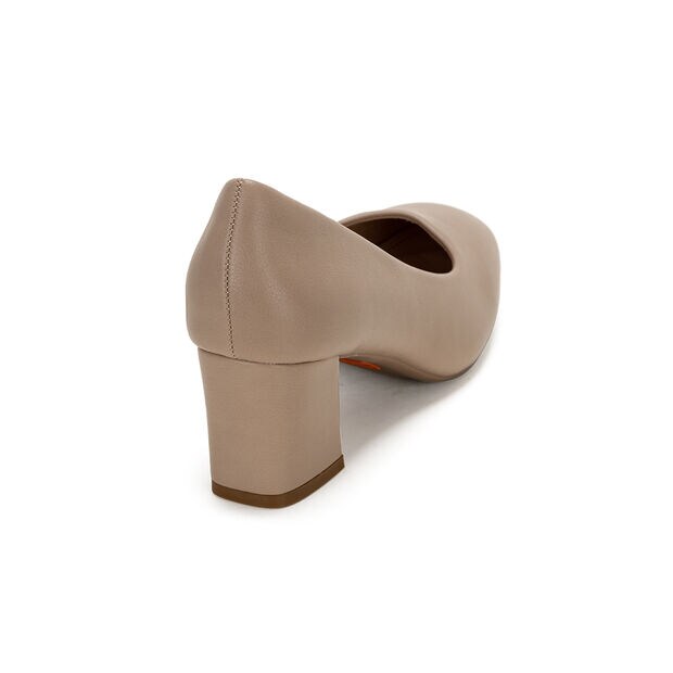 Bata Flexible รองเท้าคัทชู รองเท้าทำงานสูง 2 นิ้ว สำหรับผู้หญิง รุ่น GENNIE