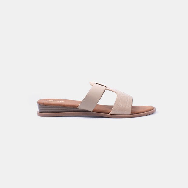 LADIES FLATS