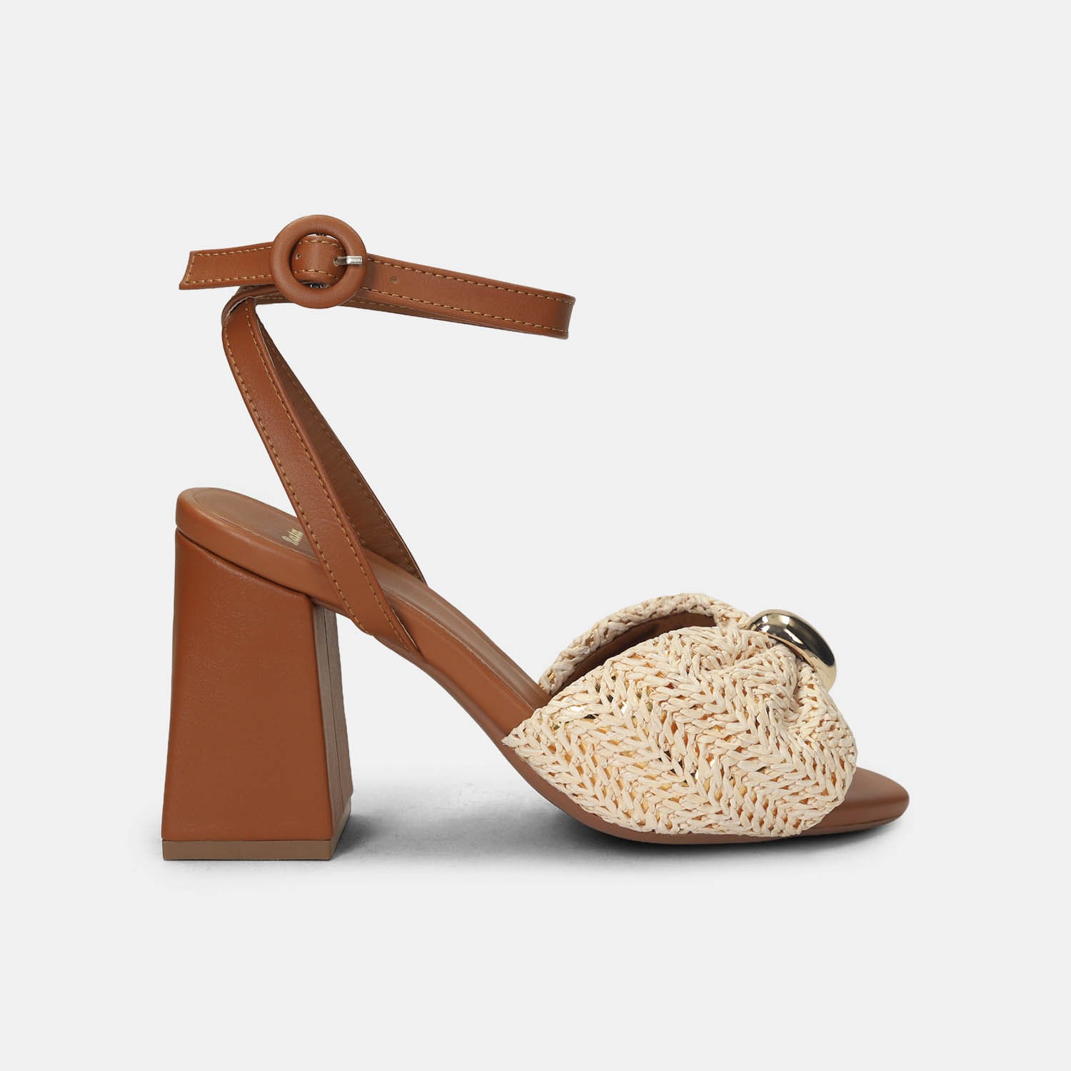 Sandalia Para Mujer Bata Café Claro Merla