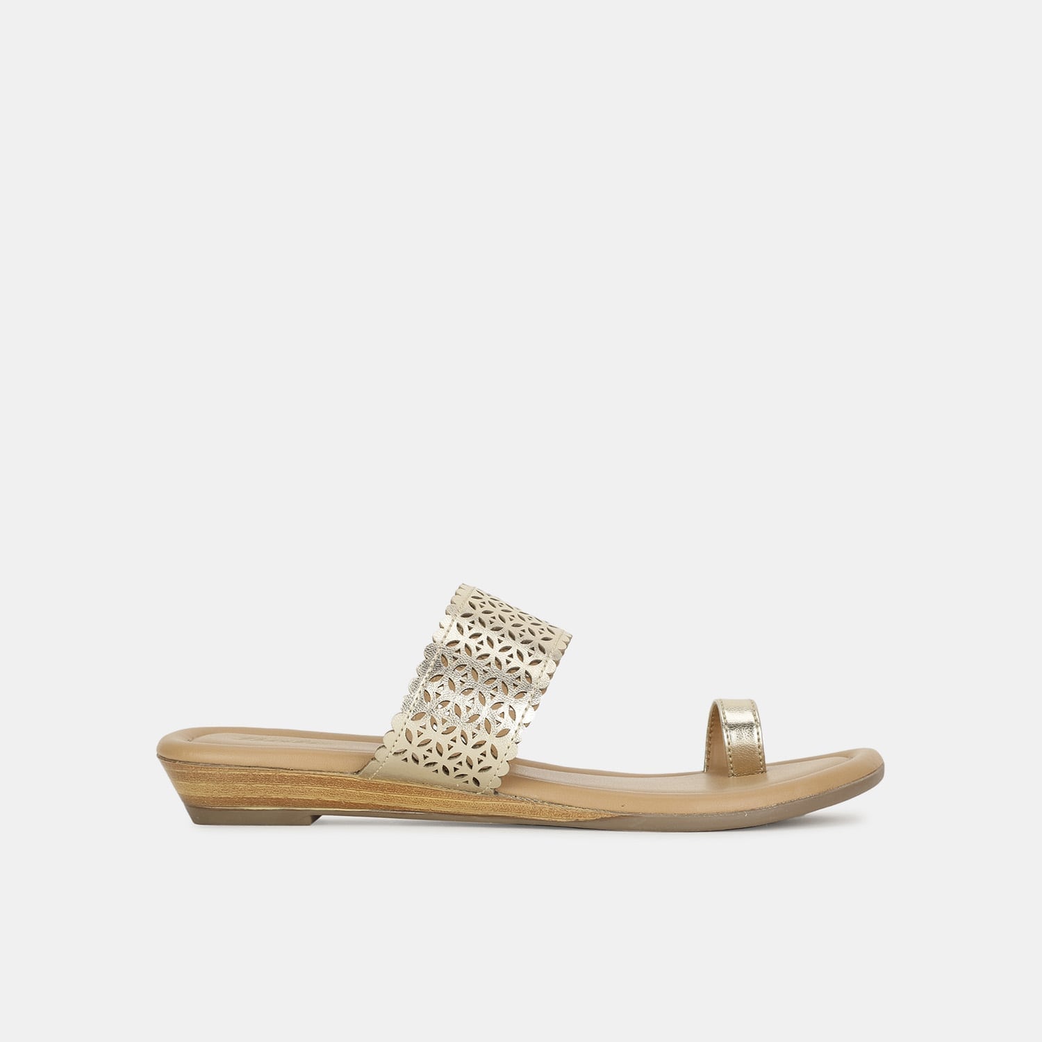 Bata gold casual toe ring slippers for women
