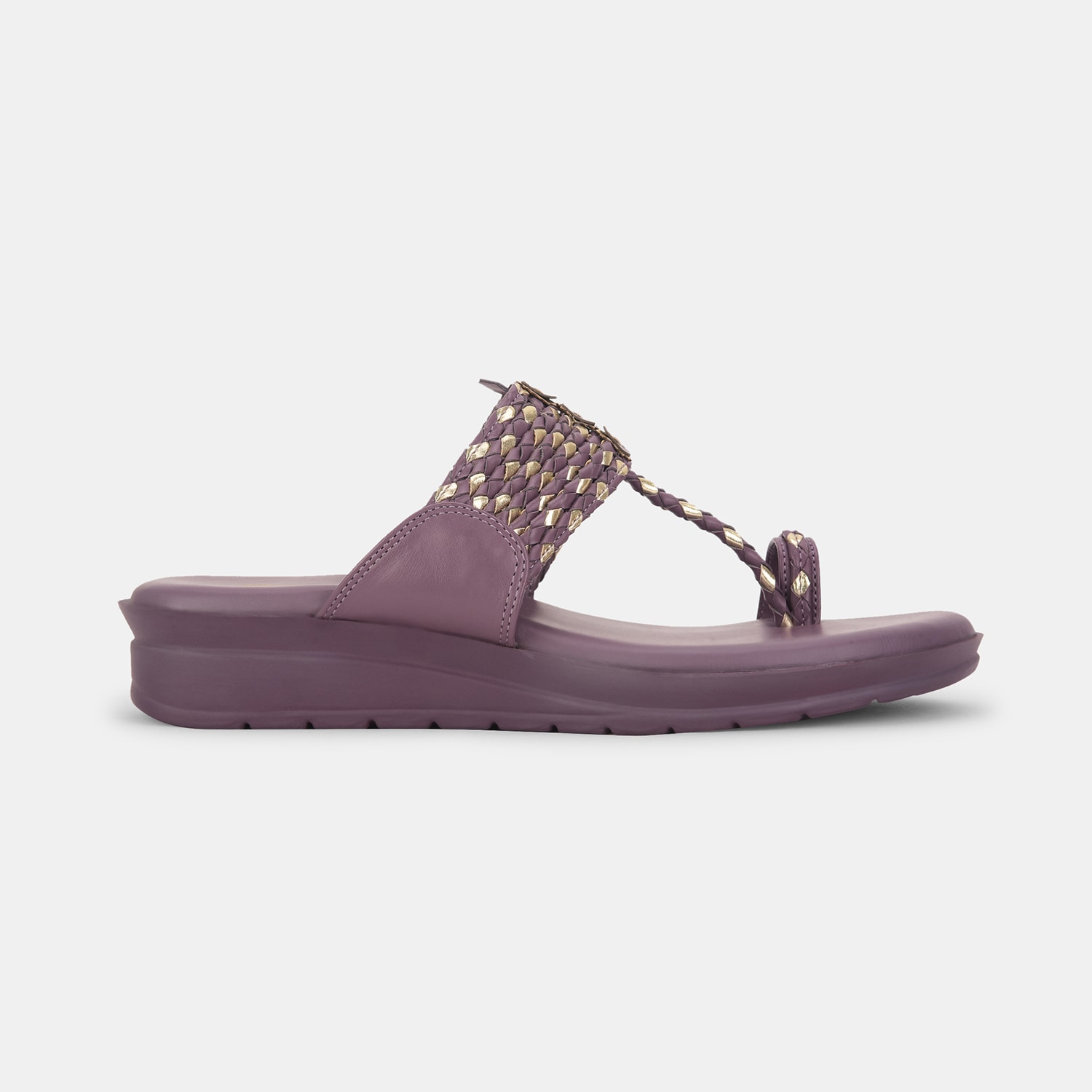 Bata purple toe ring chappal for women
