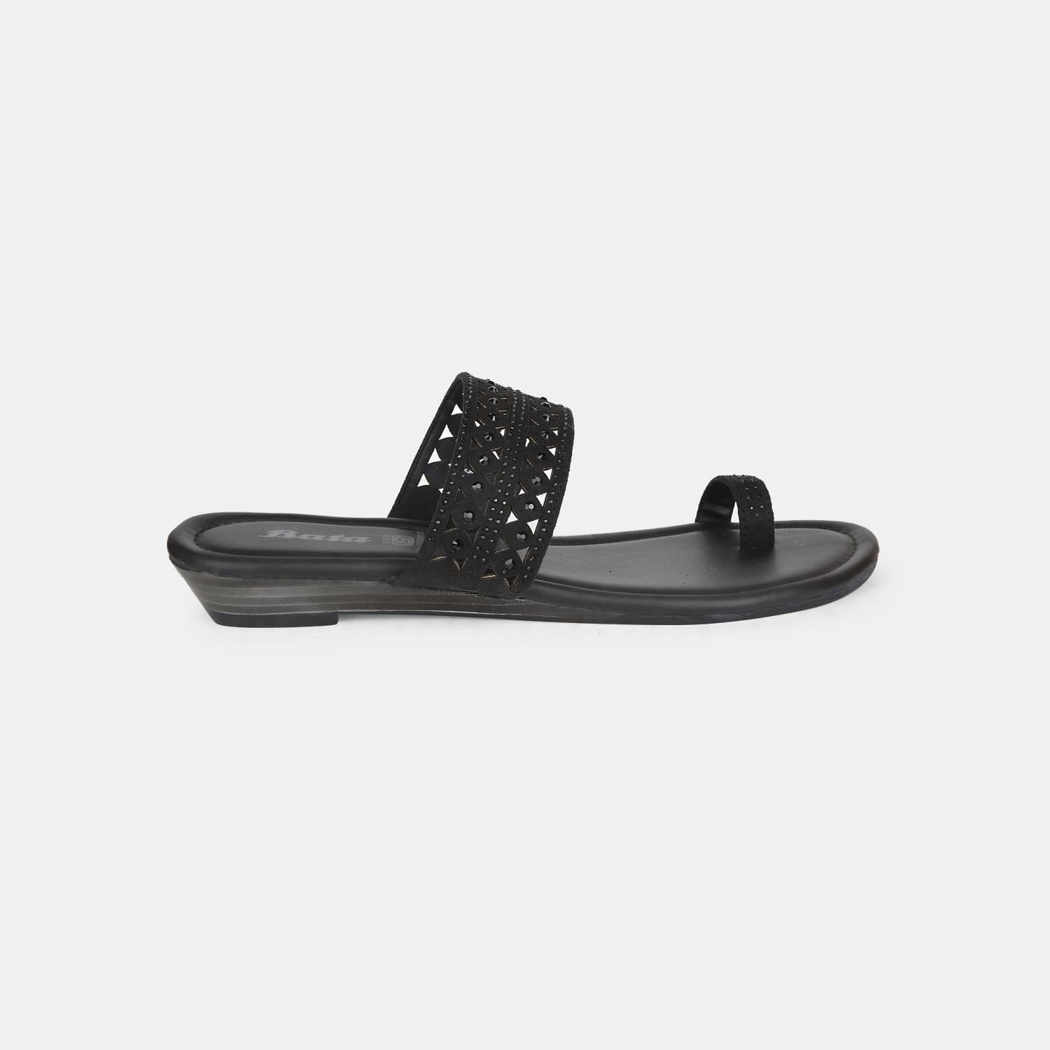 Bata black textured toe ring flat slippers for women