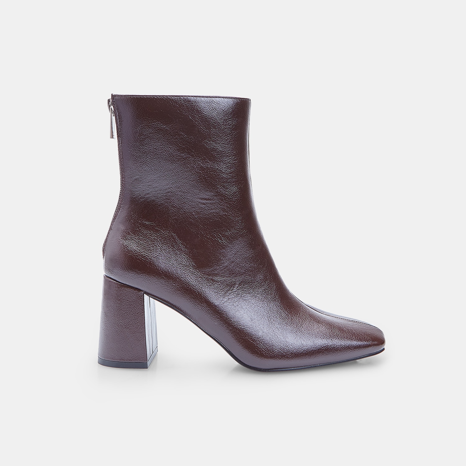 Stivaletto da donna con tacco e zip Bata