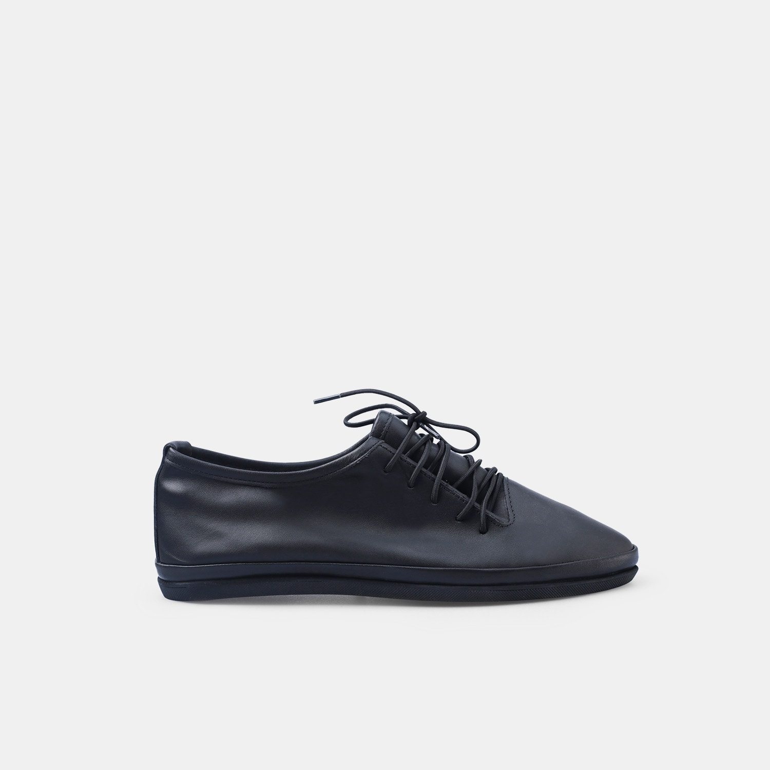 Stringata da donna in pelle