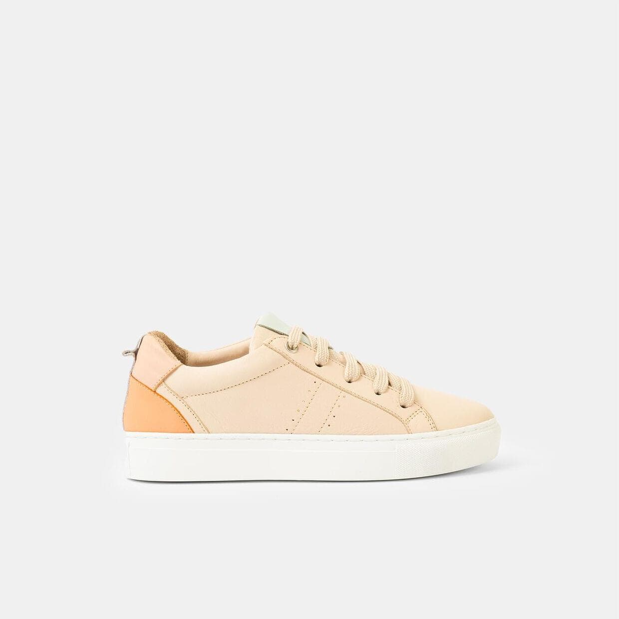 Sneakers da donna in pelle Bata