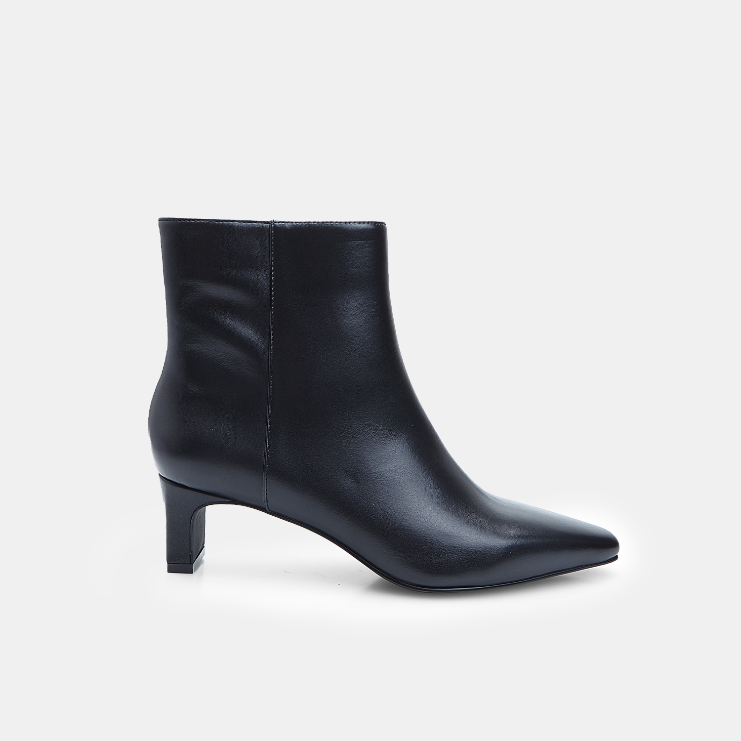 Ankle boot da donna in pelle con tacco Bata