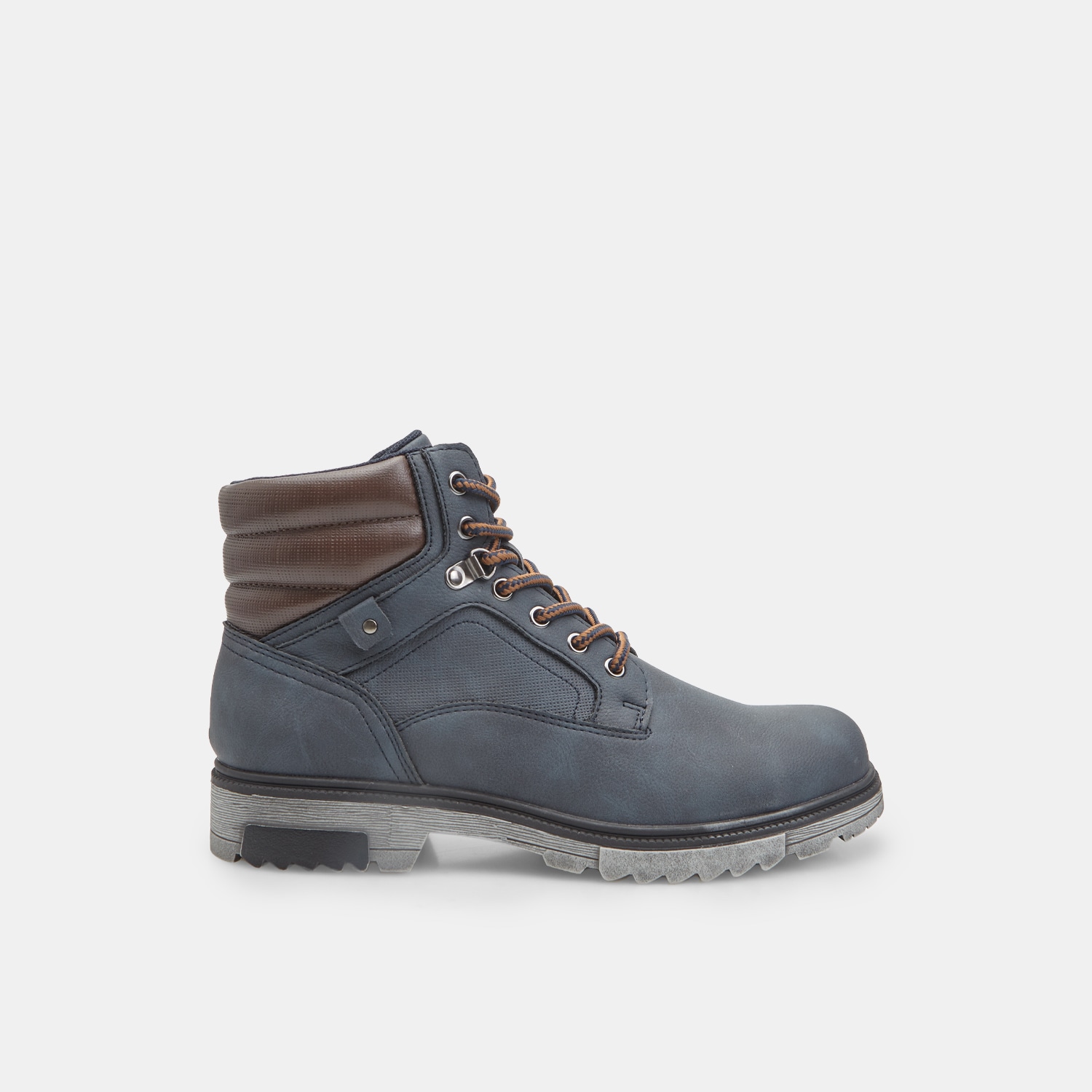 Stivaletto stringato da uomo modello outdoor Bata