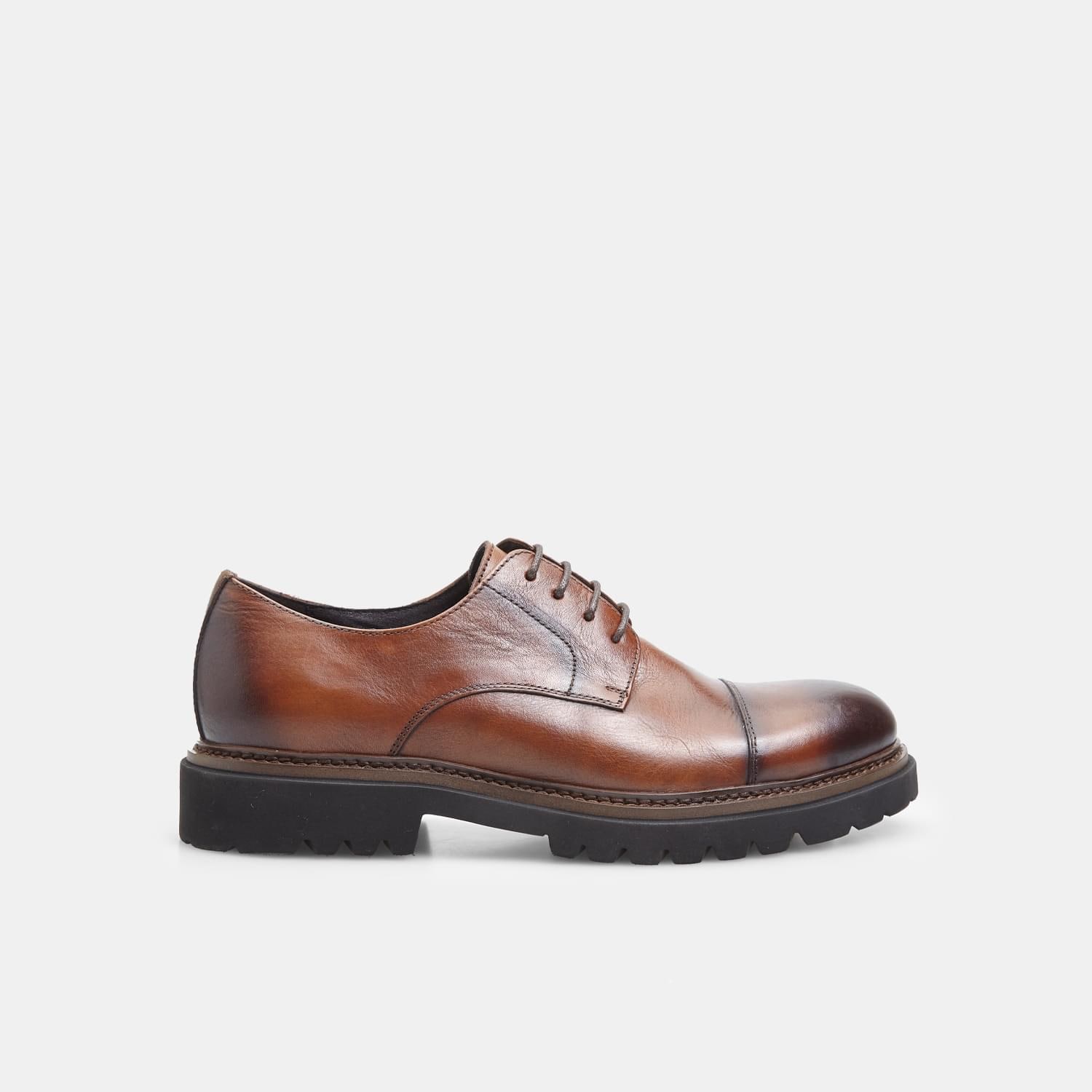 Stringate Derby in Pelle da Uomo BATA