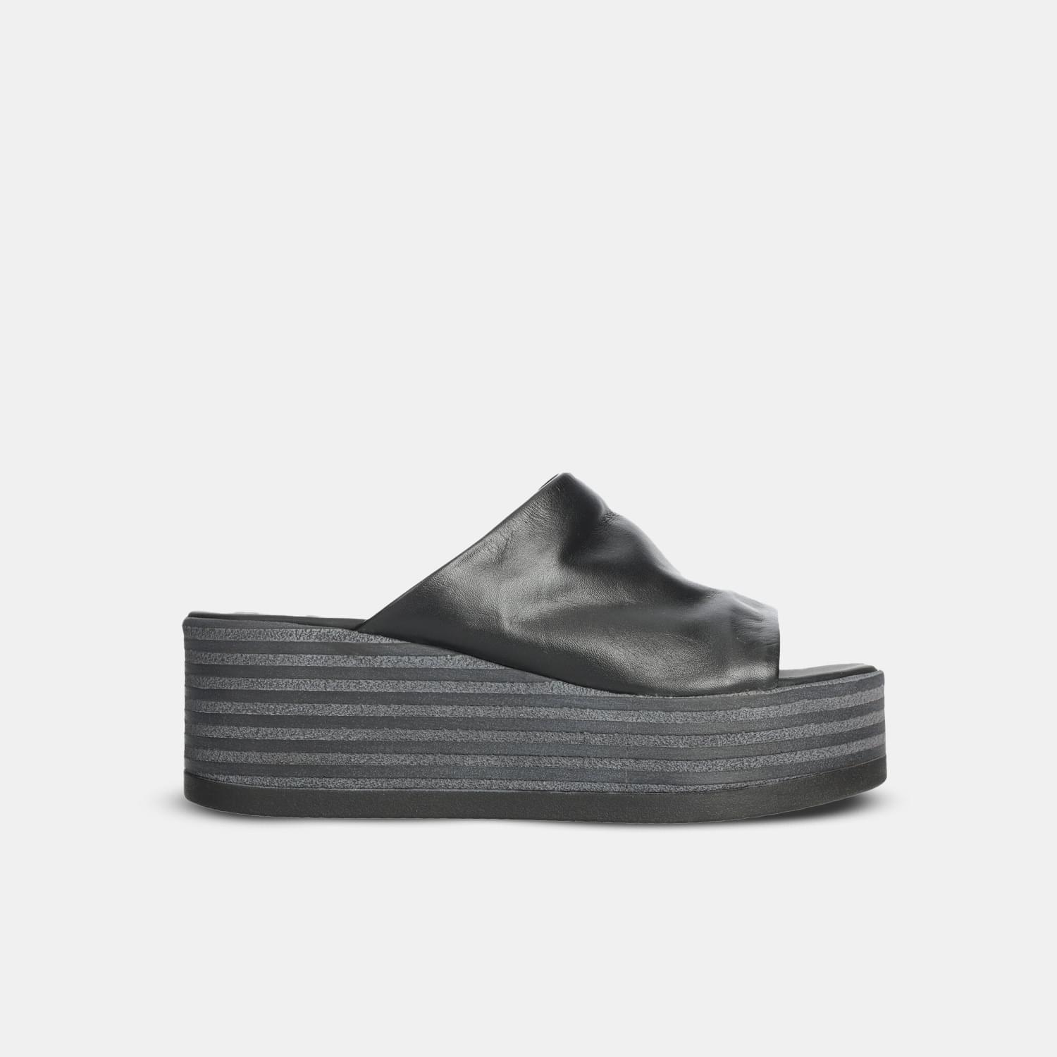 Mule da donna in pelle